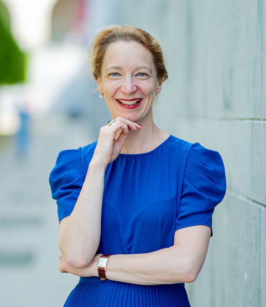 Dr. Julia Stamm